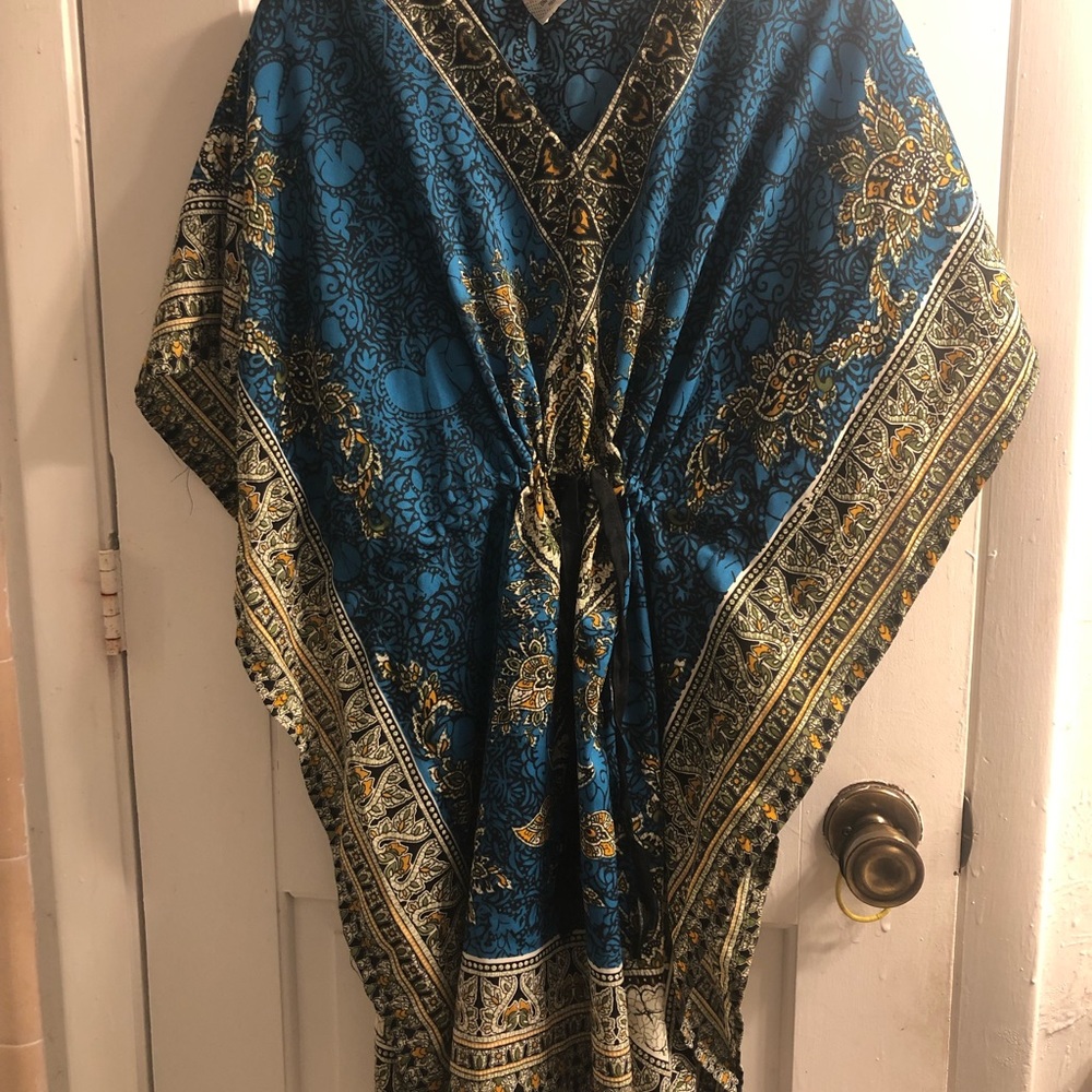 Beautiful comfy top - Picture 3 of 5